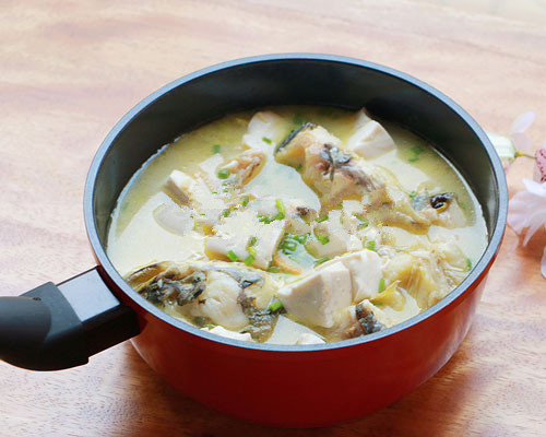 鲶鱼豆腐汤